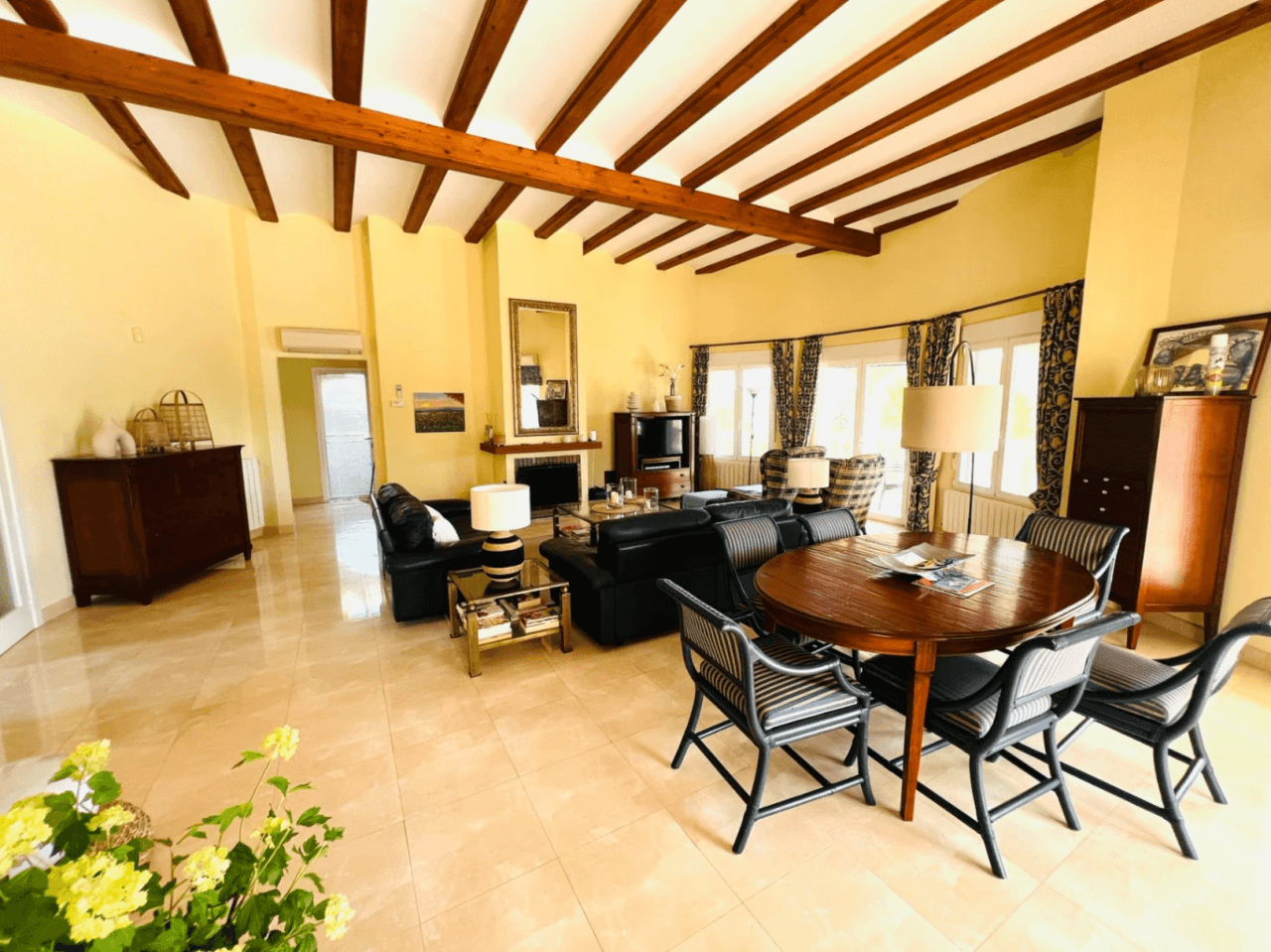 Exceptional 6-Bedroom Villa in La Sella – A Versatile Investment with 2-in-1 Living for sale in La Sella Golf Resort, Pedreguer, Costa Blanca