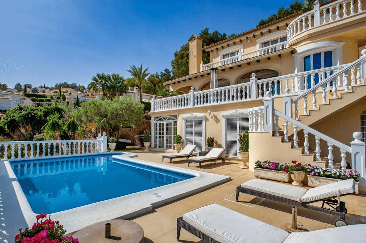 Luxury villa with garage for sale in La Sella Golf Resort, Costa Blanca