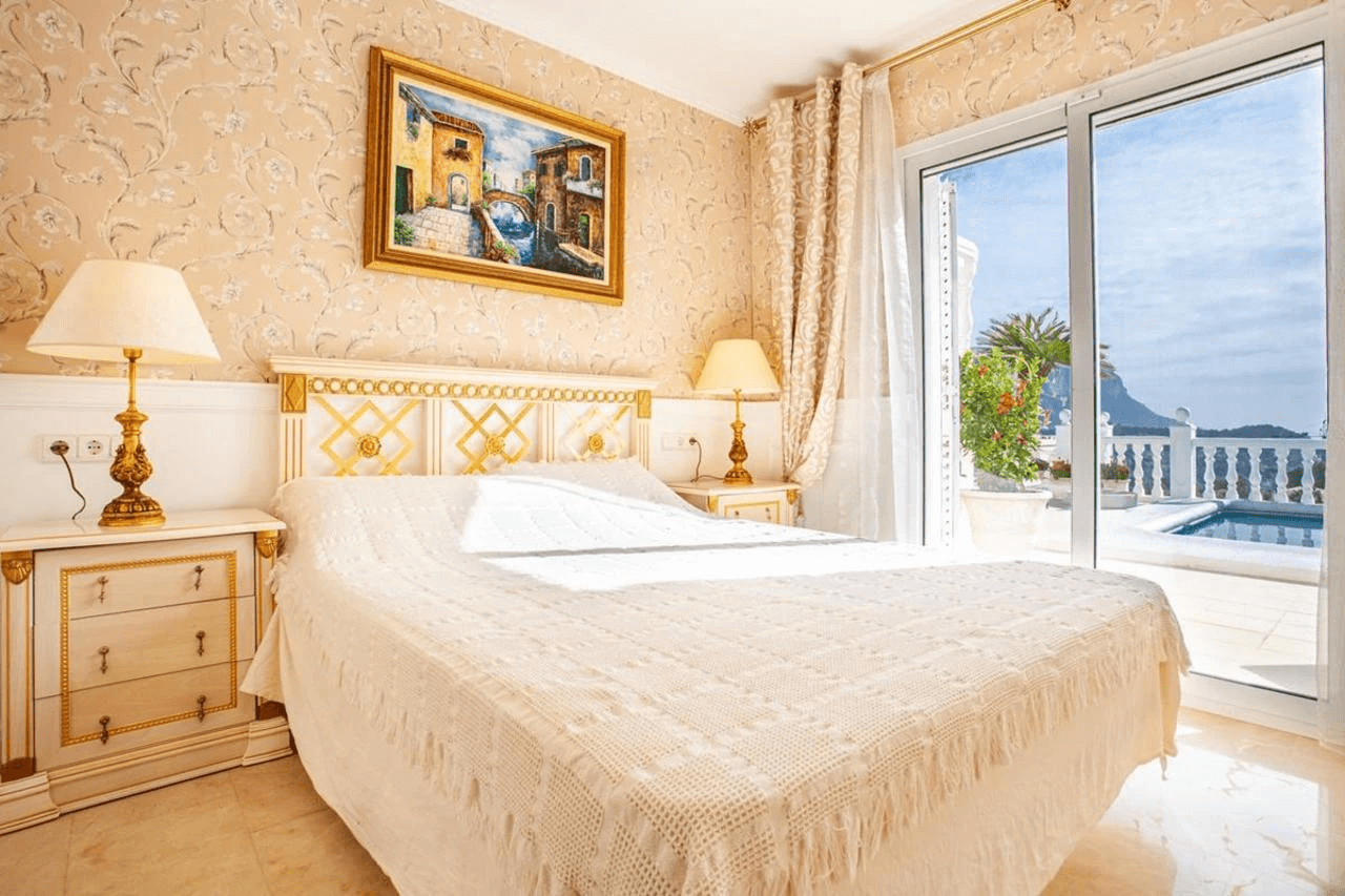 Luxury villa with garage for sale in La Sella Golf Resort, Costa Blanca