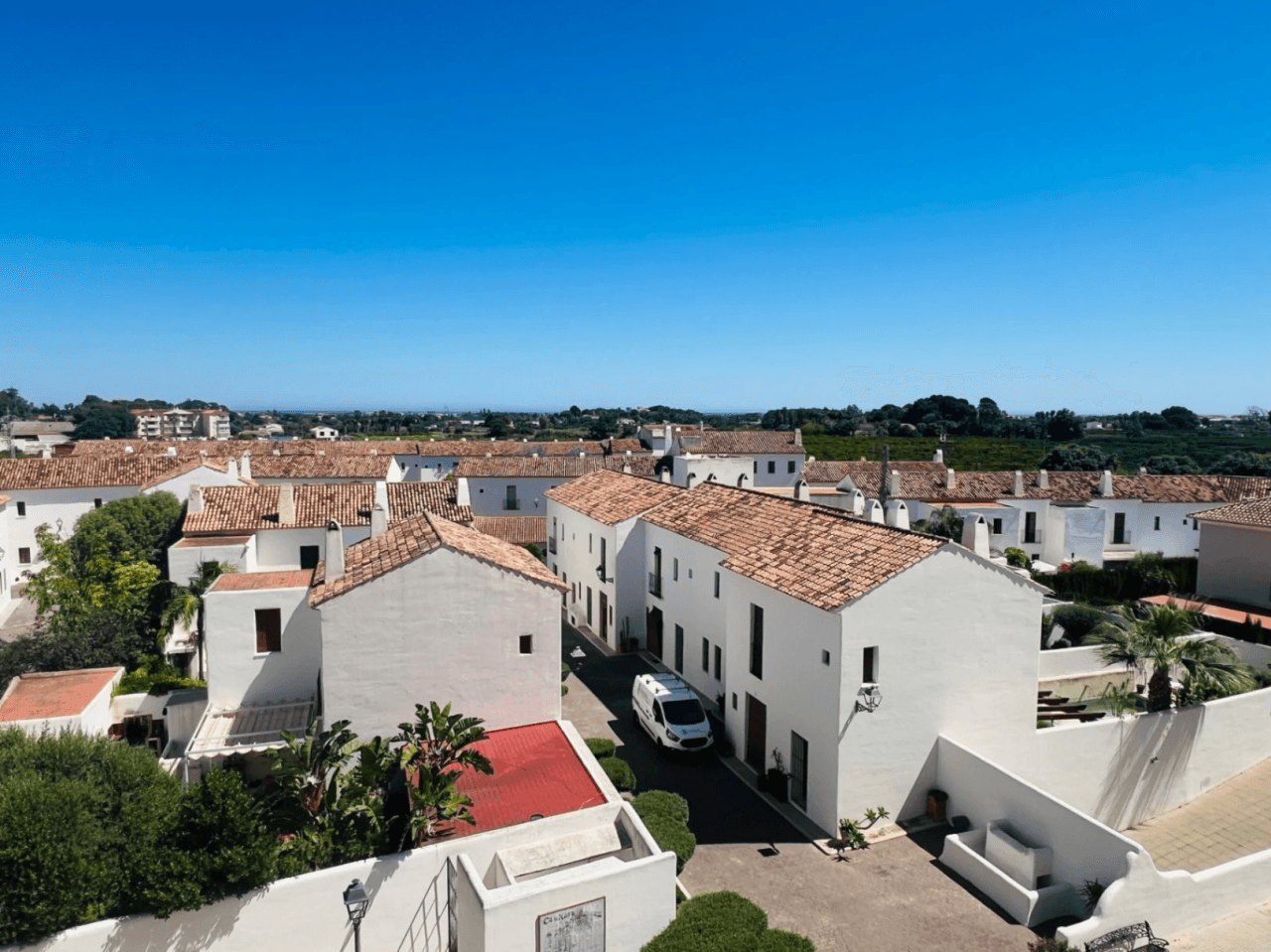Fantastische, gemeubileerde penthouse te huur voor lange termijn in La Xara, Denia, Costa Blanca.