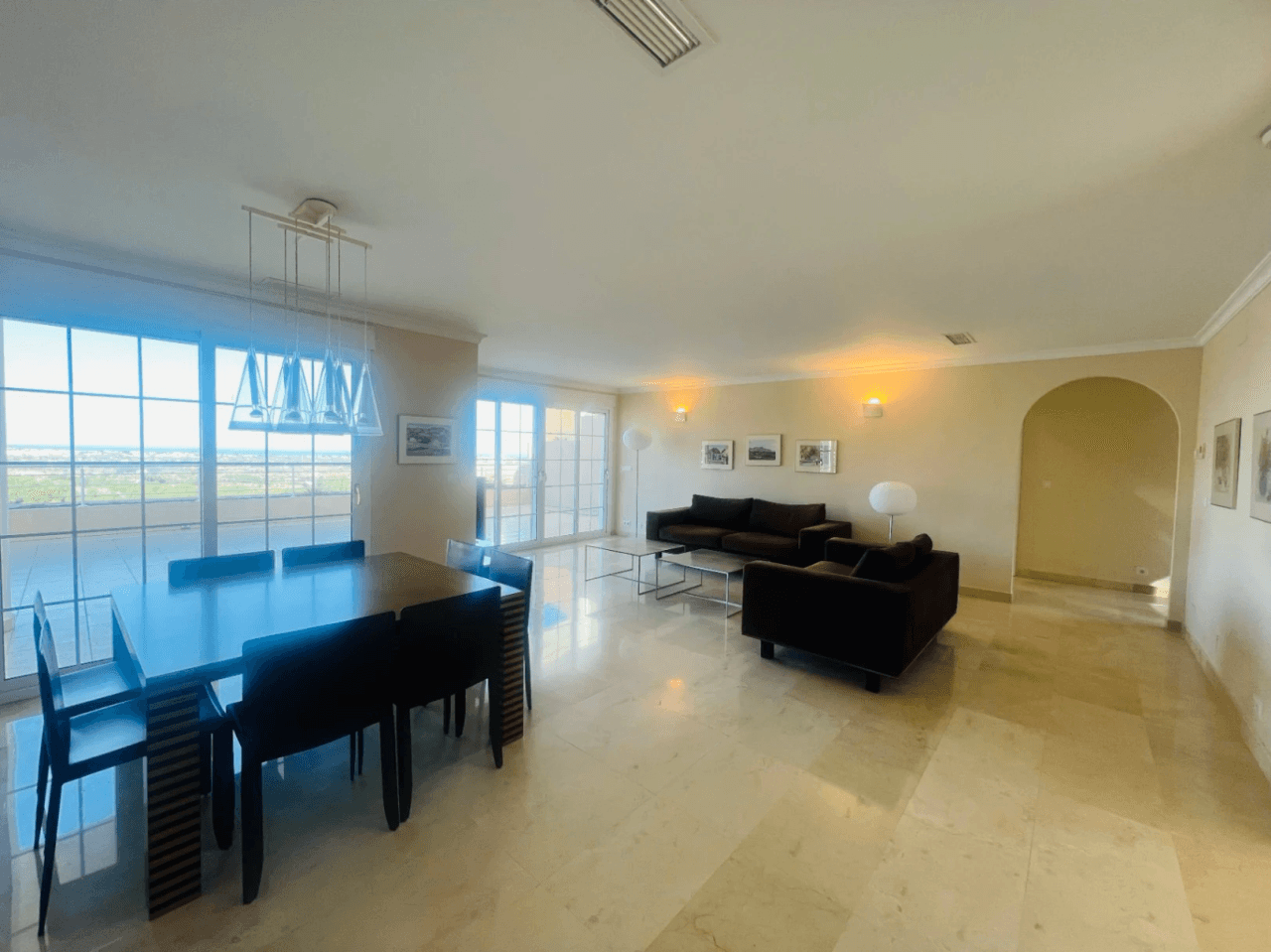 Superbe penthouse avec grande terrasse et vues imprenables à vendre à La Sella Golf, Pedreguer, Costa Blanca.
