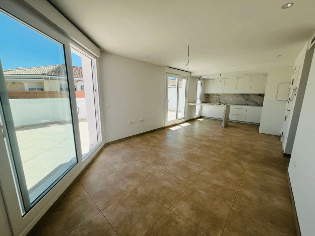 Fantastische, gemeubileerde penthouse te huur voor lange termijn in La Xara, Denia, Costa Blanca.