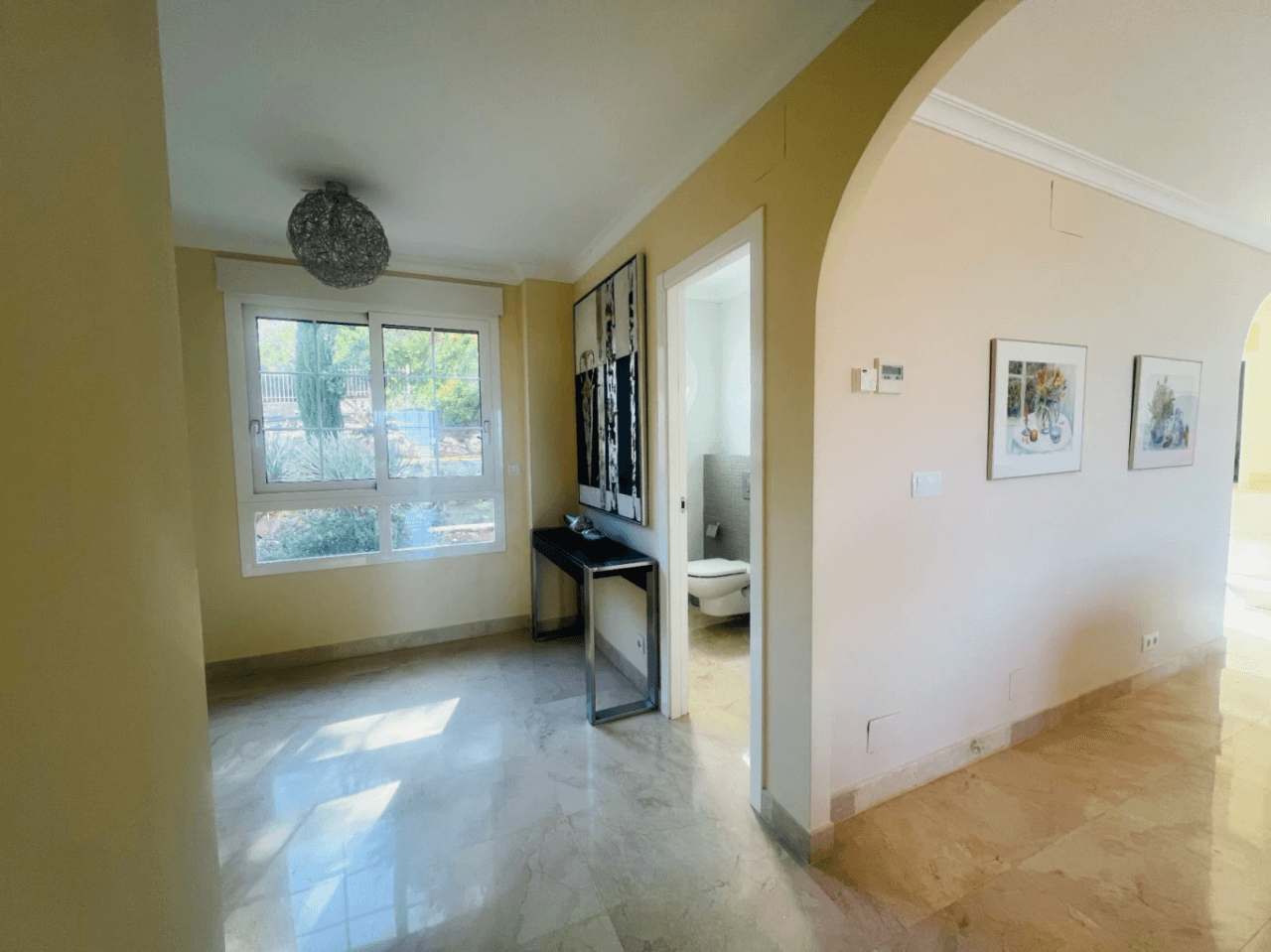Superbe penthouse avec grande terrasse et vues imprenables à vendre à La Sella Golf, Pedreguer, Costa Blanca.