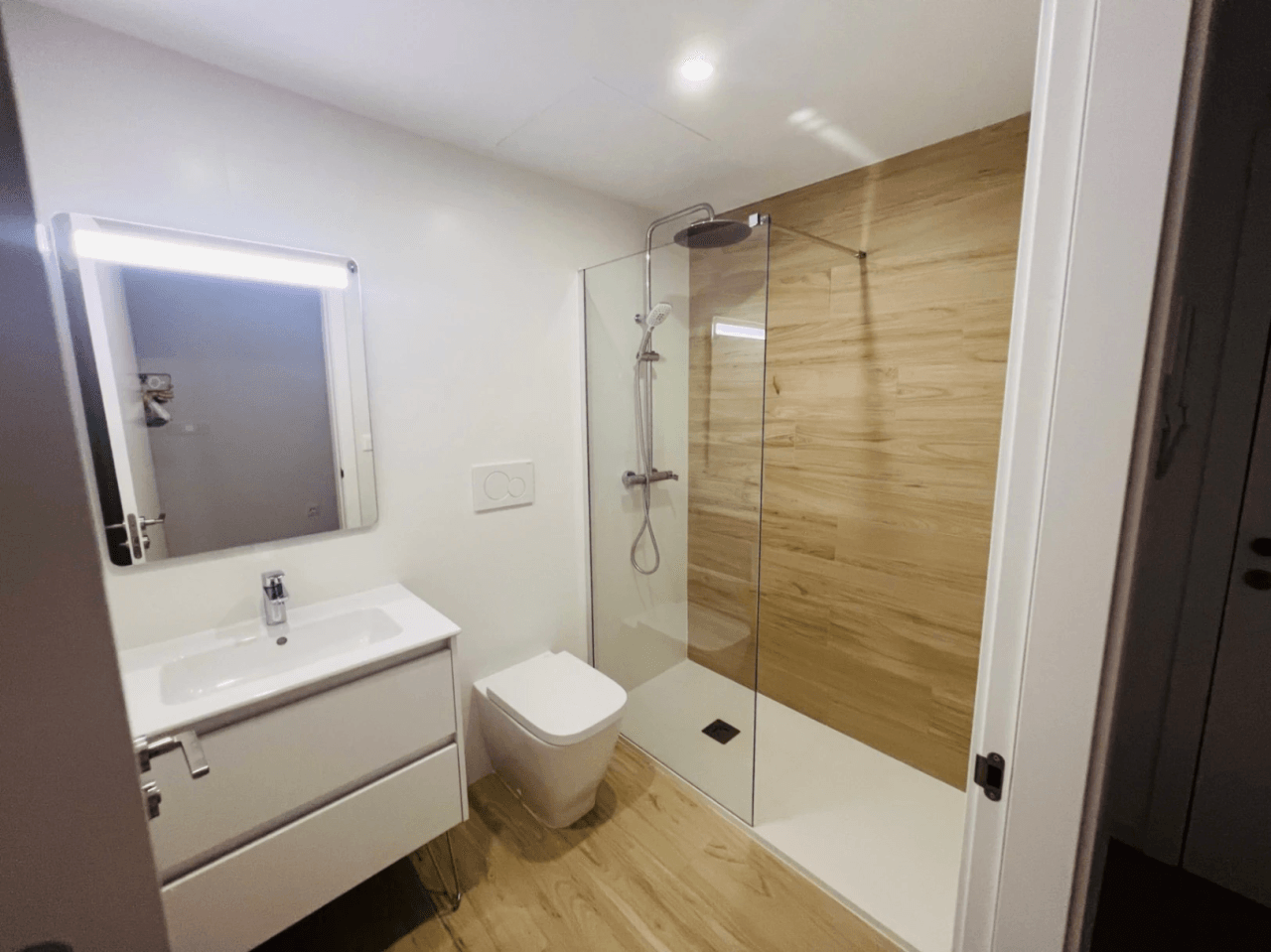 Spectaculaire nieuwe penthouse in La Xara! Eerste bewoning, uitgerust met toestellen en klaar om in te trekken in La Xara, Denia, Costa Blanca.