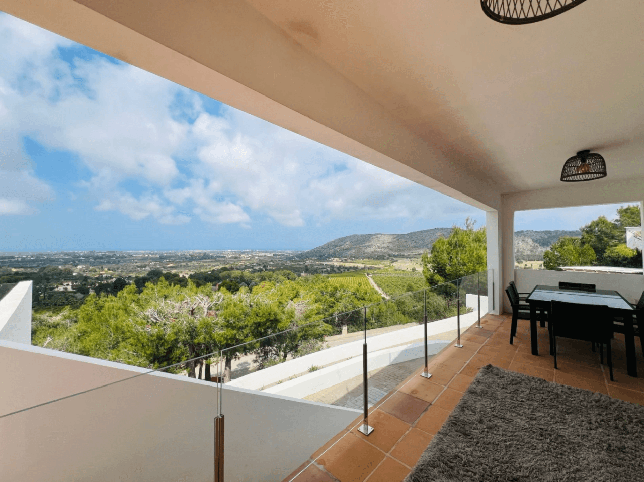 Modern villa with tourist license and sea view in La Sella Golf, Pedreguer, Costa Blanca.