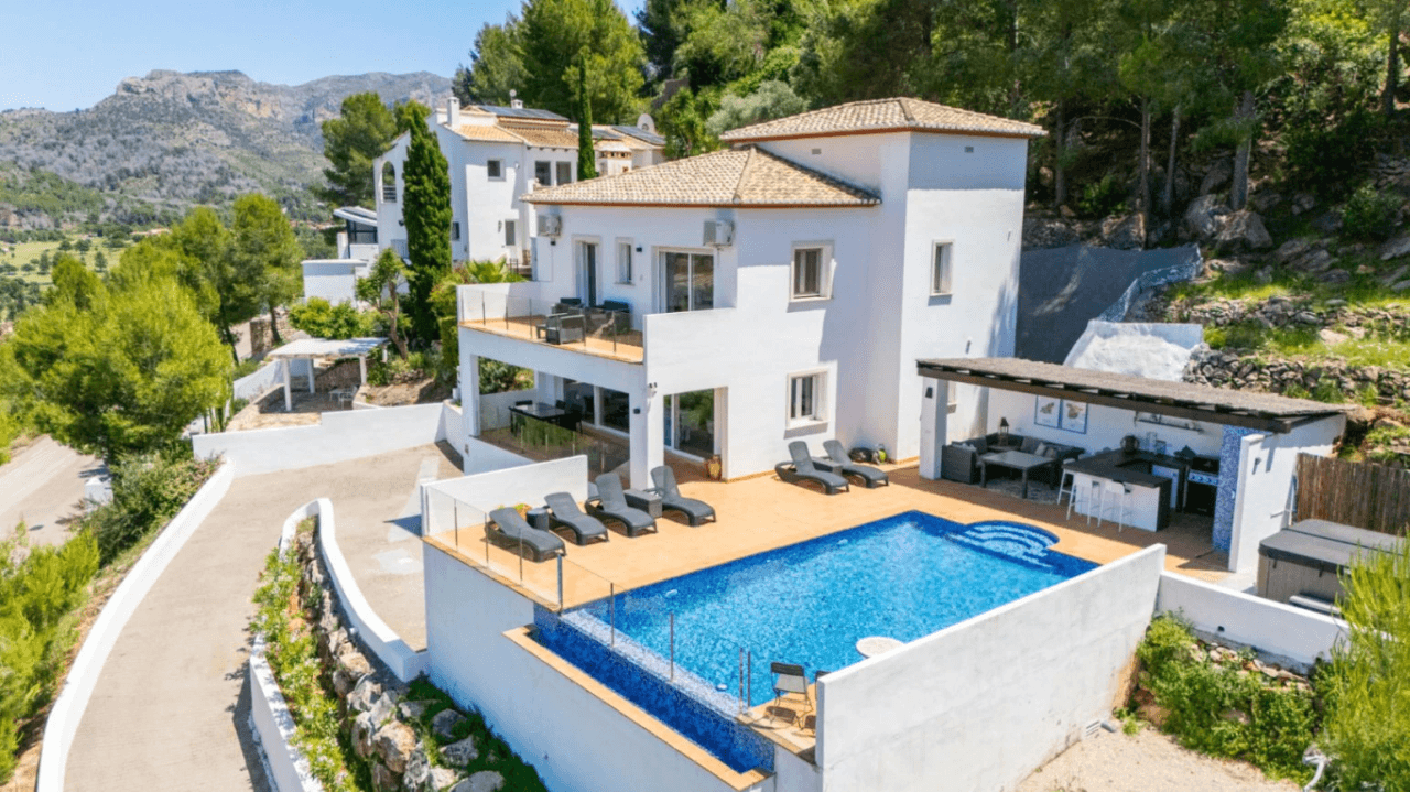 Villa moderne avec licence touristique et vue sur la mer à La Sella Golf, Pedreguer, Costa Blanca
