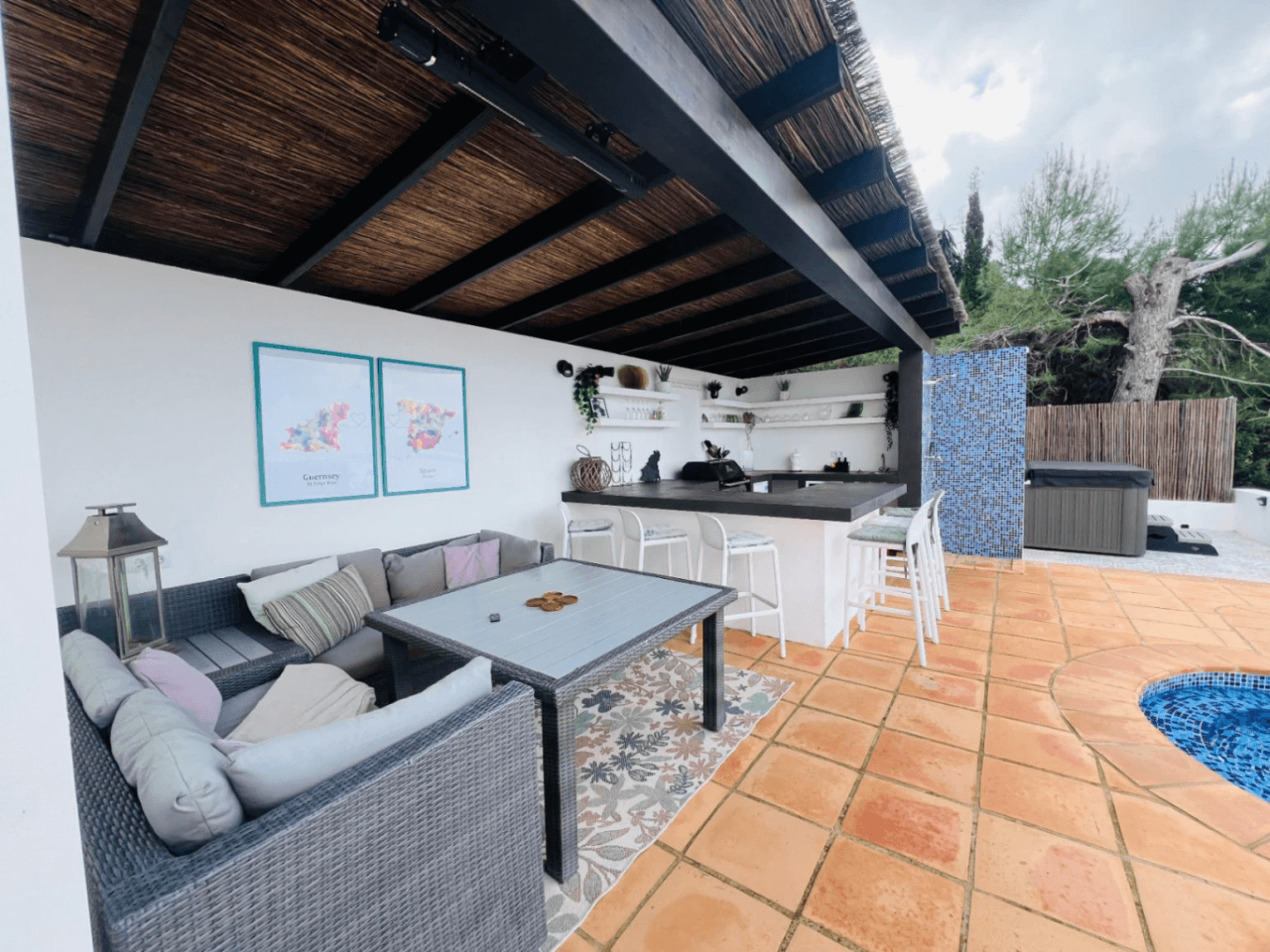 Modern villa with tourist license and sea view in La Sella Golf, Pedreguer, Costa Blanca.