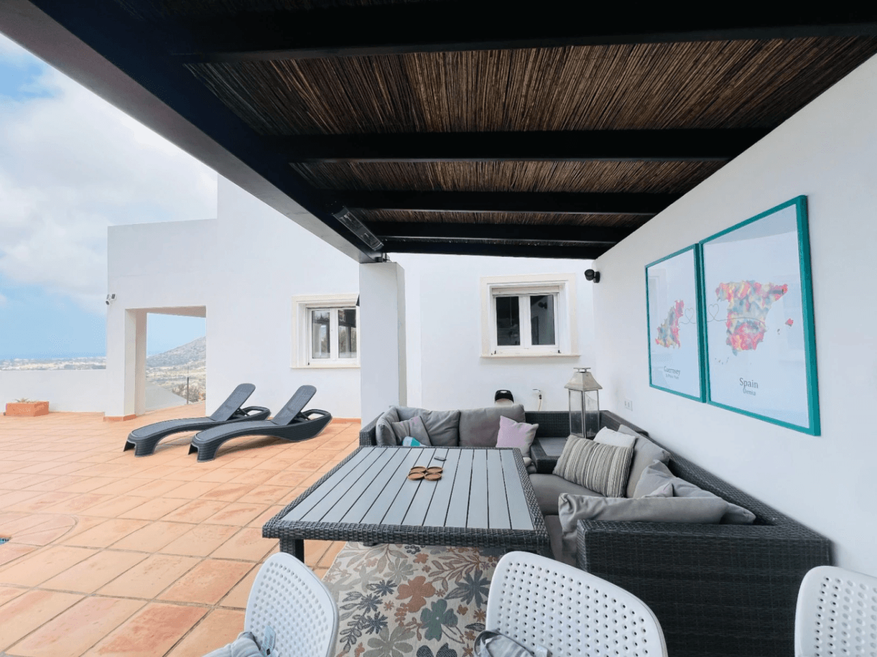Modern villa with tourist license and sea view in La Sella Golf, Pedreguer, Costa Blanca.