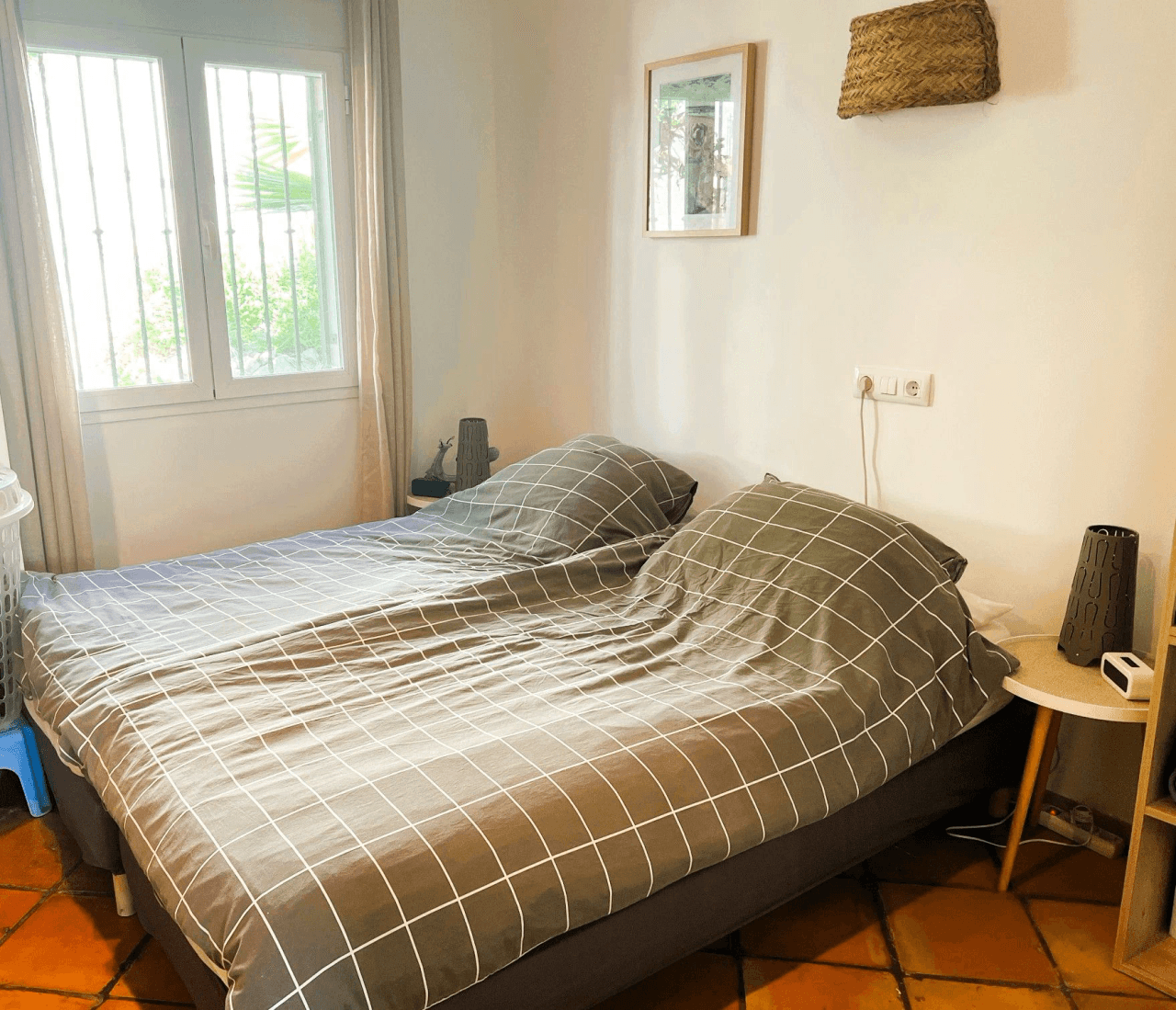 Prachtige villa met 3 slaapkamers, omgeven door de natuur en met uitzicht op bergen, te koop in Tormos, Orba Valley, Costa Blanca.