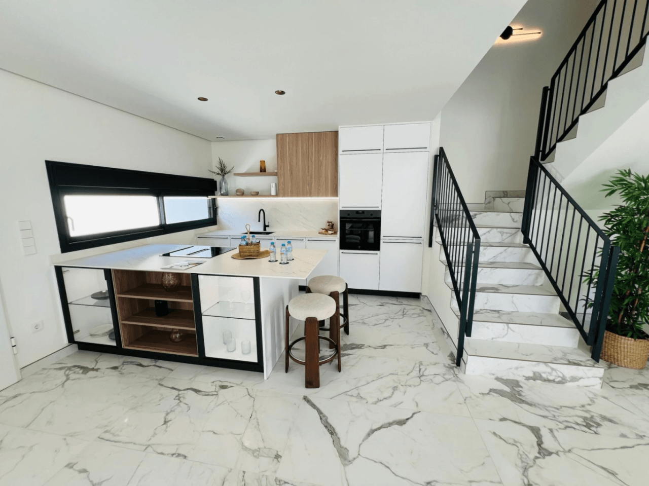 Contemporary villas recently built within walking distance of all amenities are for sale in Denia, Costa Blanca.