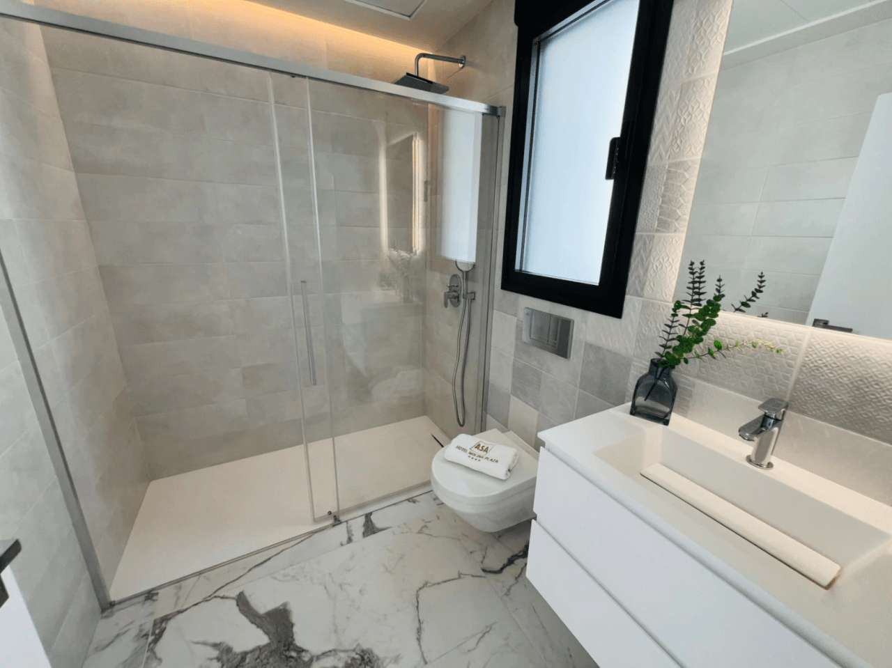 Contemporary villas recently built within walking distance of all amenities are for sale in Denia, Costa Blanca.