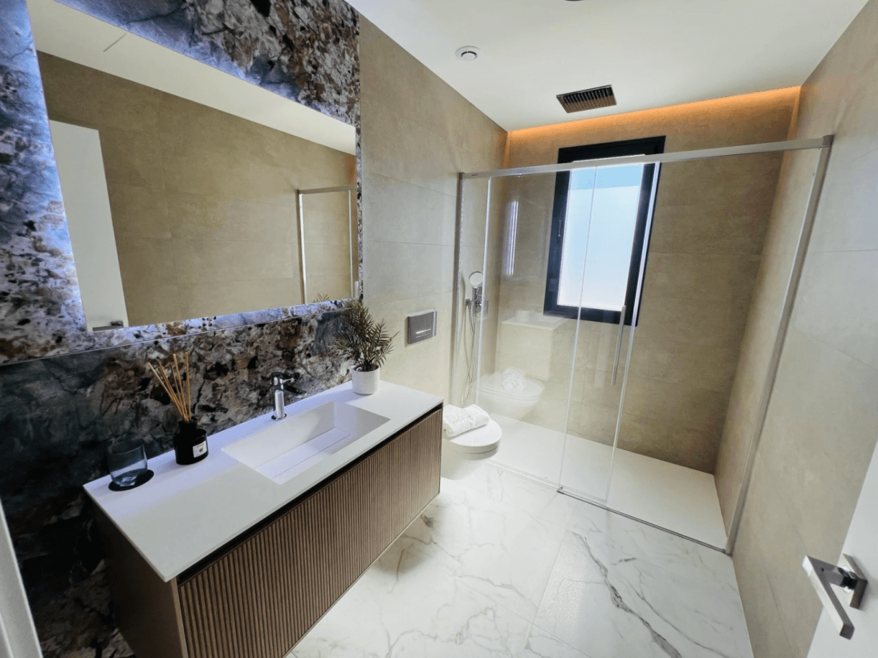 Contemporary villas recently built within walking distance of all amenities are for sale in Denia, Costa Blanca.