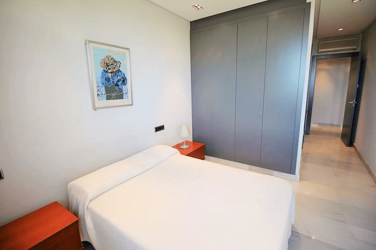 Een uitzonderlijke villa met een uniek ontwerp en op een prachtige locatie te koop in de Sella Golf, Pedreguer, Costa Blanca.