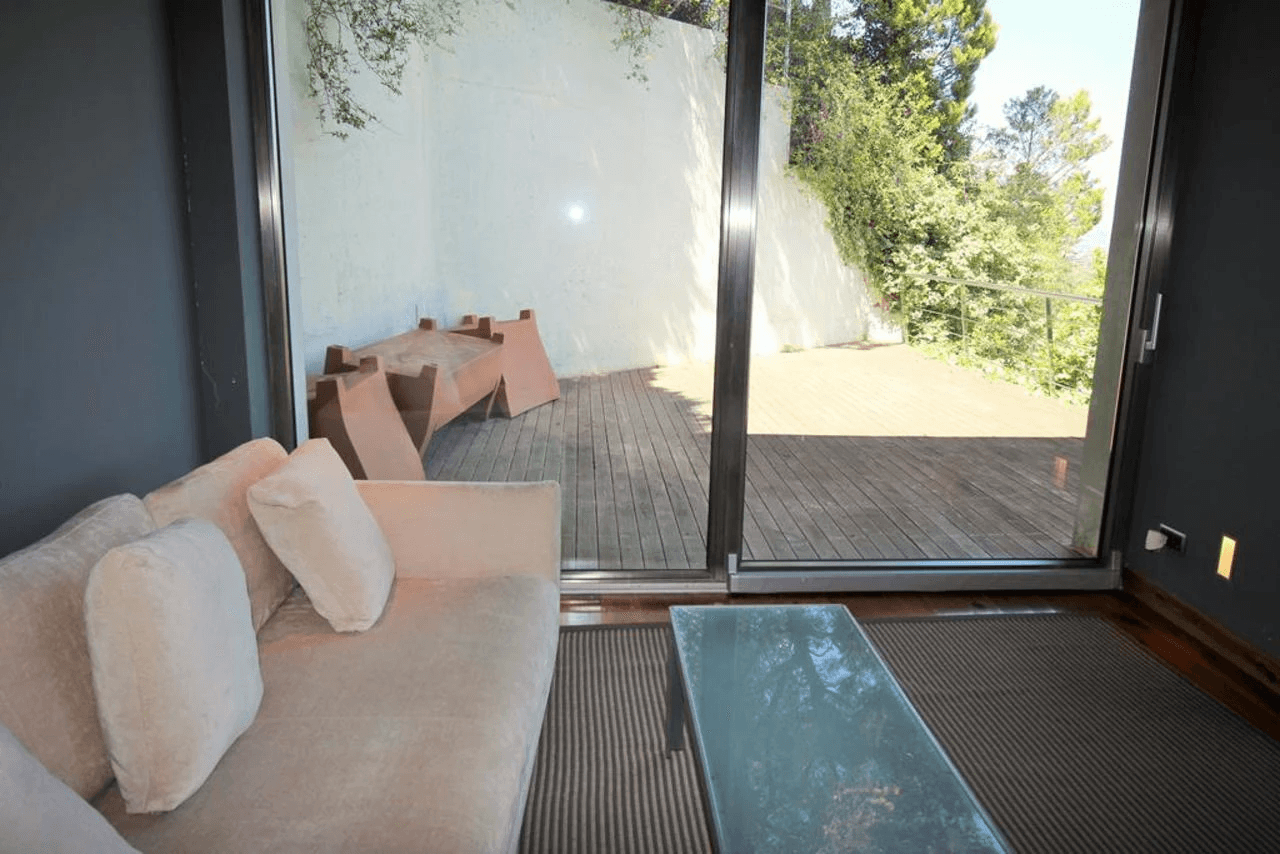 Een uitzonderlijke villa met een uniek ontwerp en op een prachtige locatie te koop in de Sella Golf, Pedreguer, Costa Blanca.