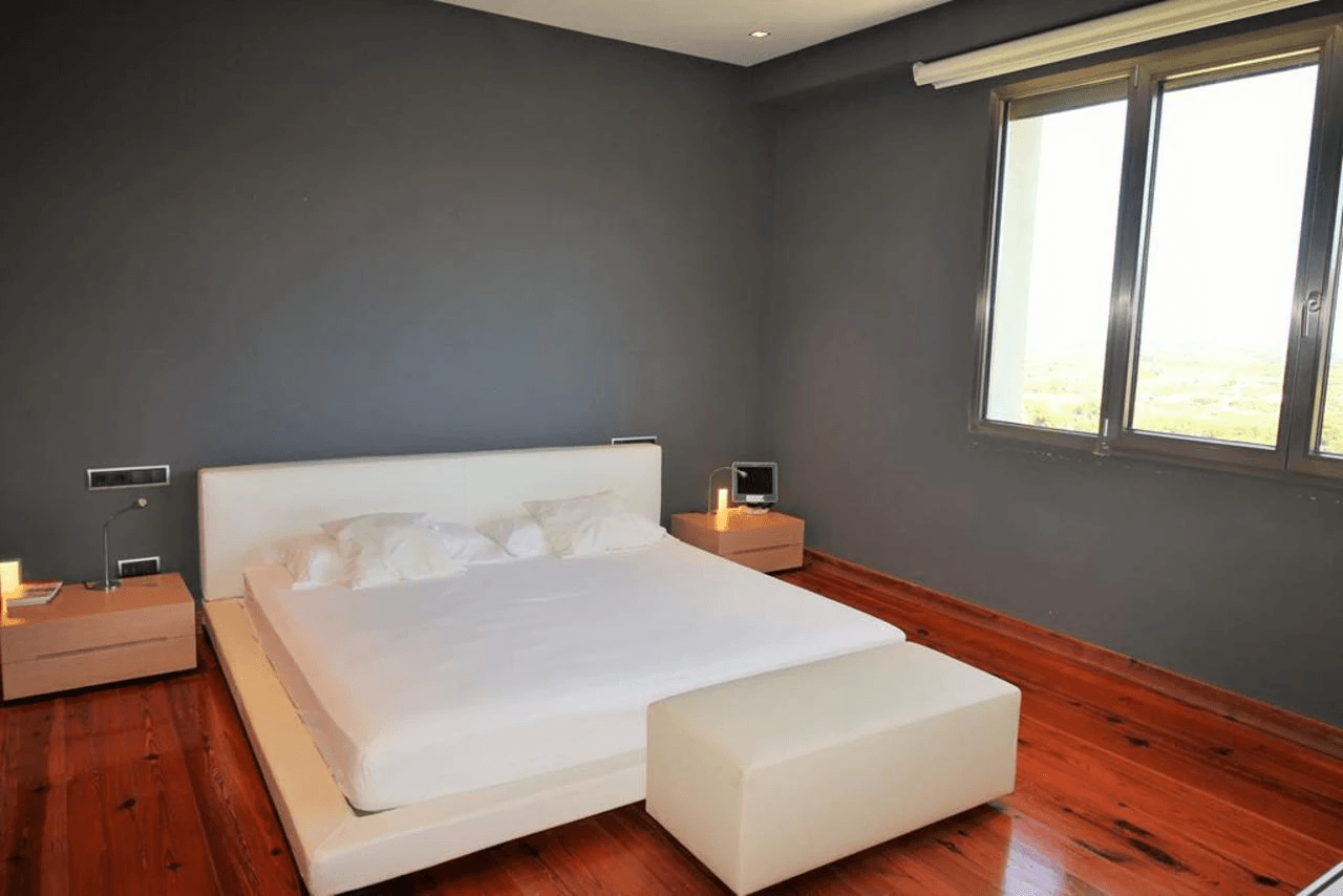 Een uitzonderlijke villa met een uniek ontwerp en op een prachtige locatie te koop in de Sella Golf, Pedreguer, Costa Blanca.