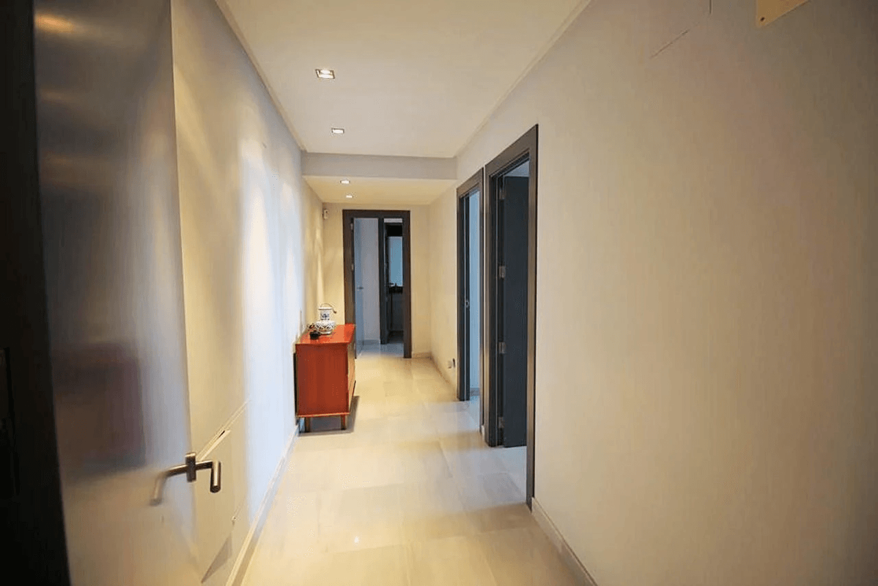 Een uitzonderlijke villa met een uniek ontwerp en op een prachtige locatie te koop in de Sella Golf, Pedreguer, Costa Blanca.