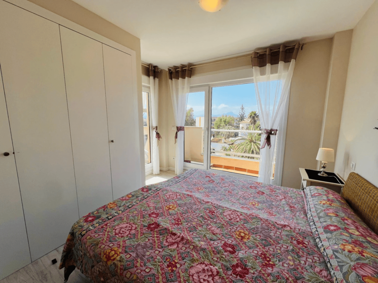 Mooi appartement op de beste locatie met uitzicht op zee in Denia, Costa Blanca.