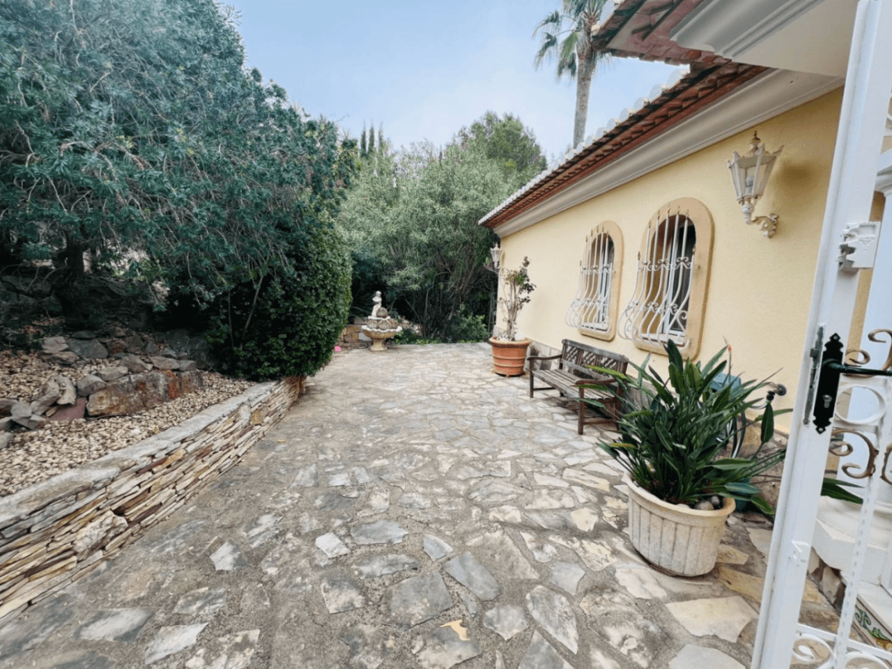 Klassieke Elegantie en Oneindige Horizon: Mediterraanse Villa met Dubbele Perceel en Zeezicht in La Sella Golf Resort, Pedreguer, Costa Blanca