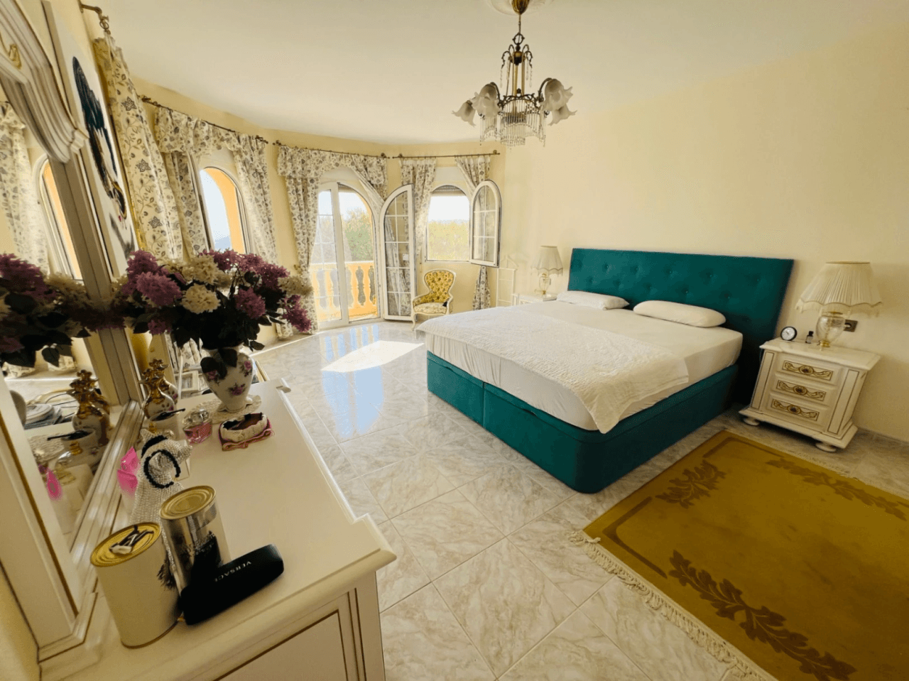 Klassieke Elegantie en Oneindige Horizon: Mediterraanse Villa met Dubbele Perceel en Zeezicht in La Sella Golf Resort, Pedreguer, Costa Blanca