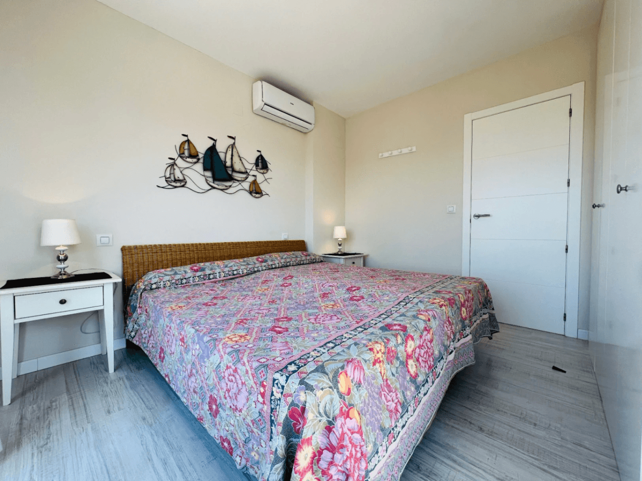 Mooi appartement op de beste locatie met uitzicht op zee in Denia, Costa Blanca.