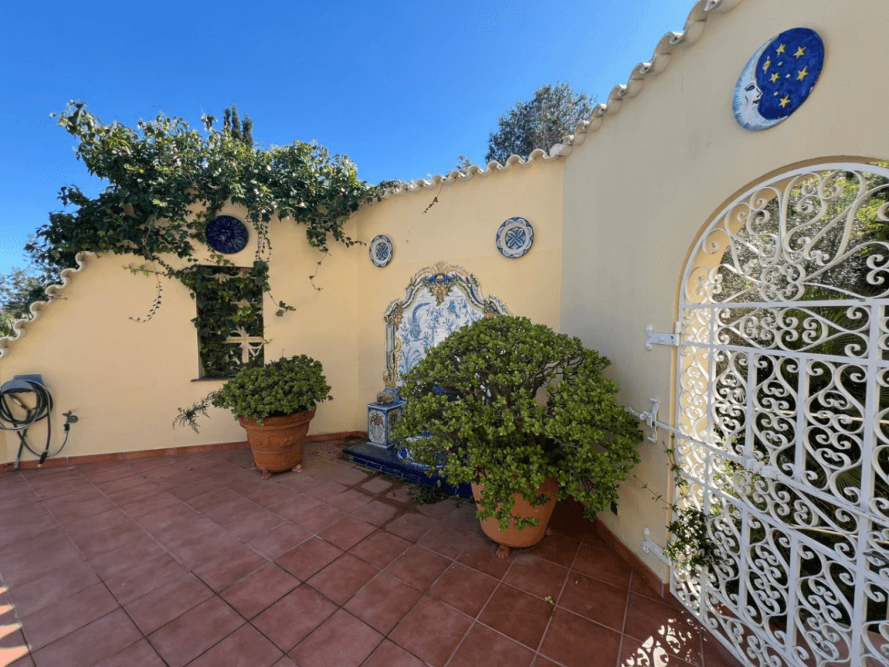 Klassieke Elegantie en Oneindige Horizon: Mediterraanse Villa met Dubbele Perceel en Zeezicht in La Sella Golf Resort, Pedreguer, Costa Blanca
