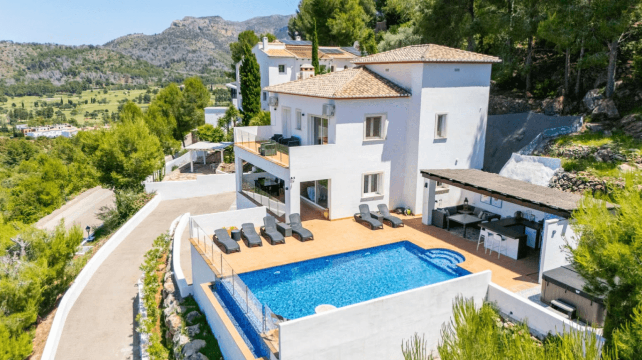Villa moderne avec licence touristique et vue sur la mer à La Sella Golf, Pedreguer, Costa Blanca