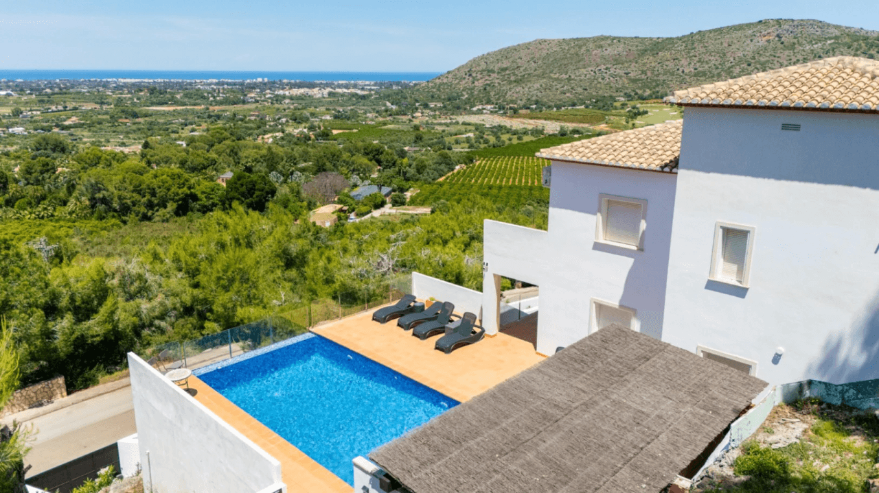 Villa moderne avec licence touristique et vue sur la mer à La Sella Golf, Pedreguer, Costa Blanca