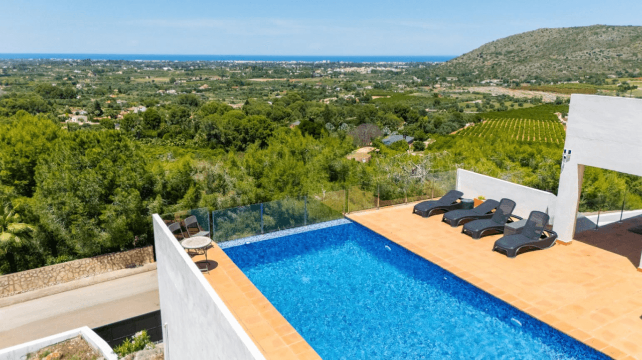 Villa moderne avec licence touristique et vue sur la mer à La Sella Golf, Pedreguer, Costa Blanca